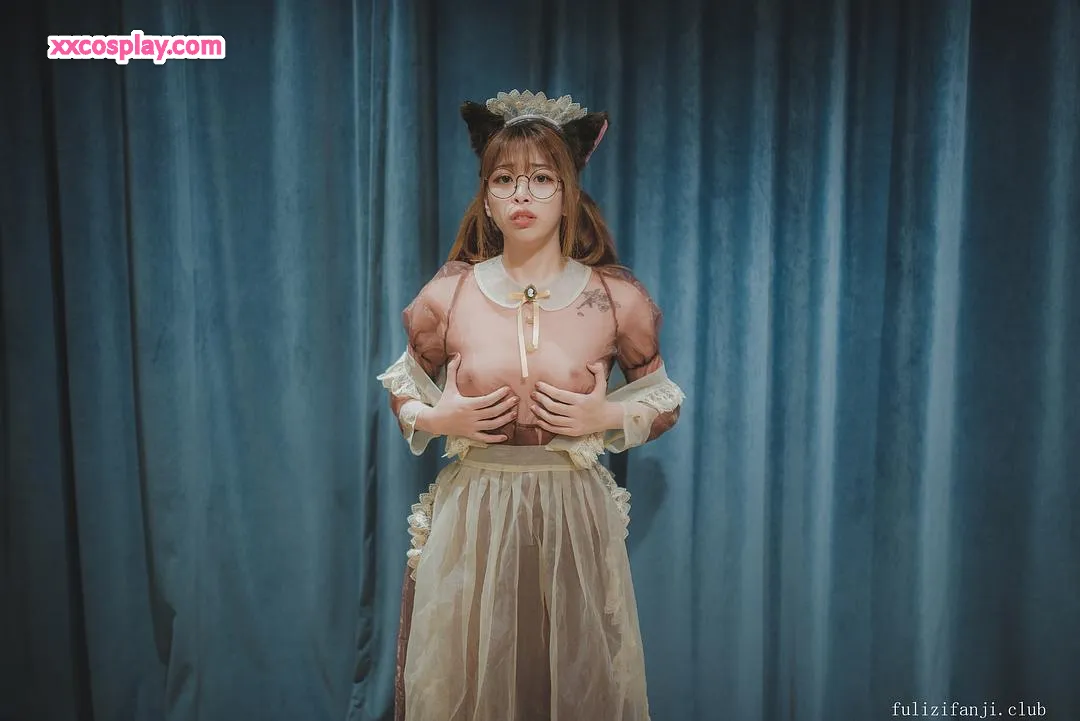 Yuzuki's Seductive Cat Maid